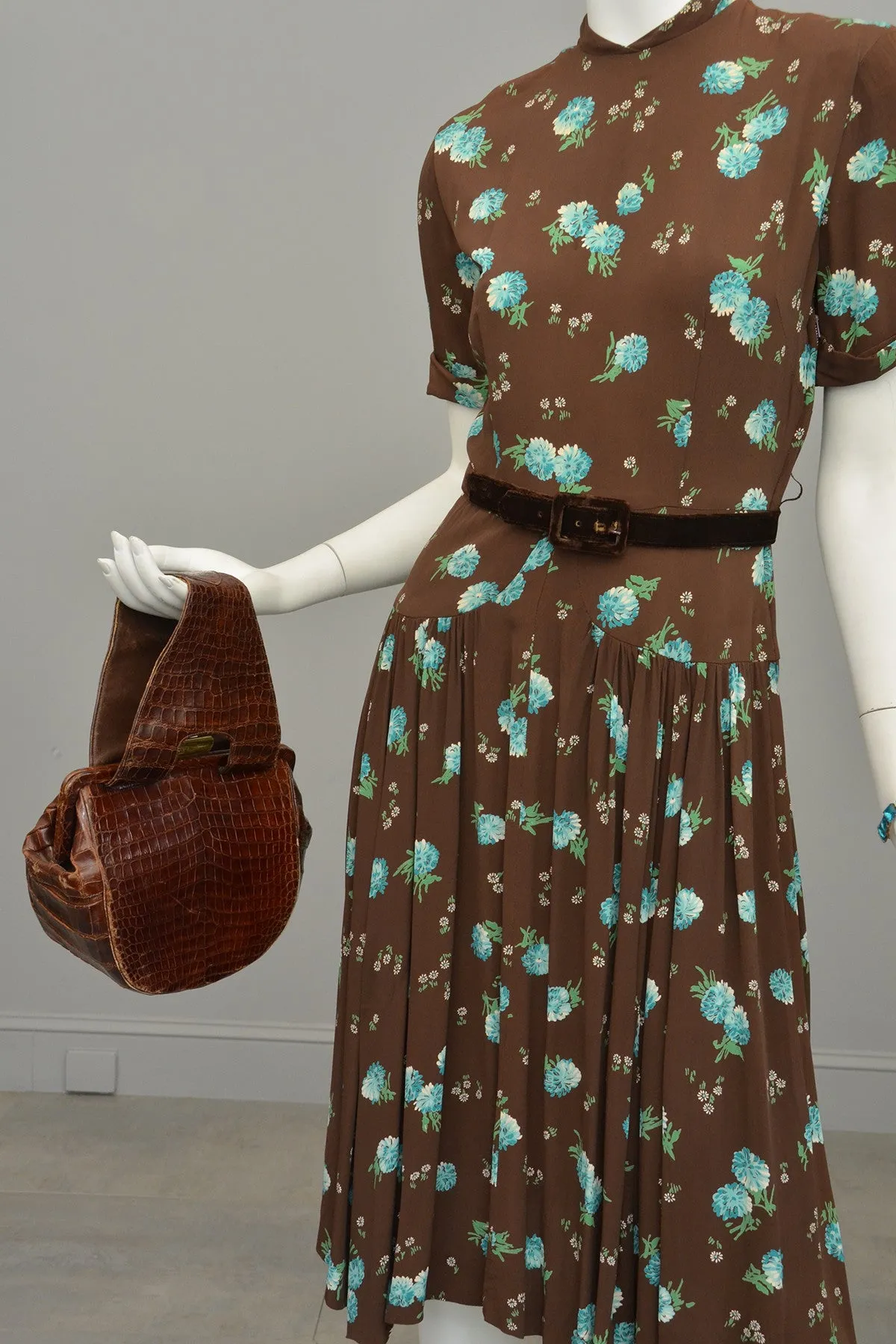1940s Novelty Print Dress Brown Aqua Floral Print Pleated Dress