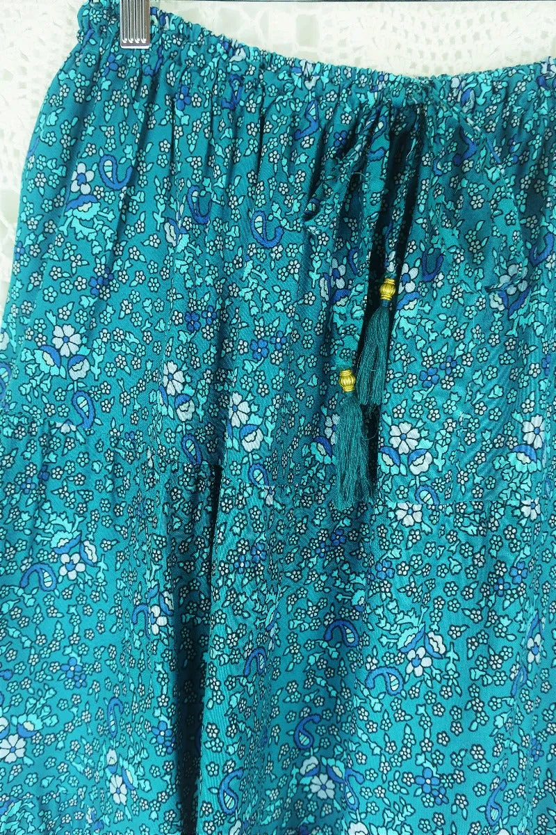 Peacock Prairie Skirt in Ocean & Indigo - Free Size