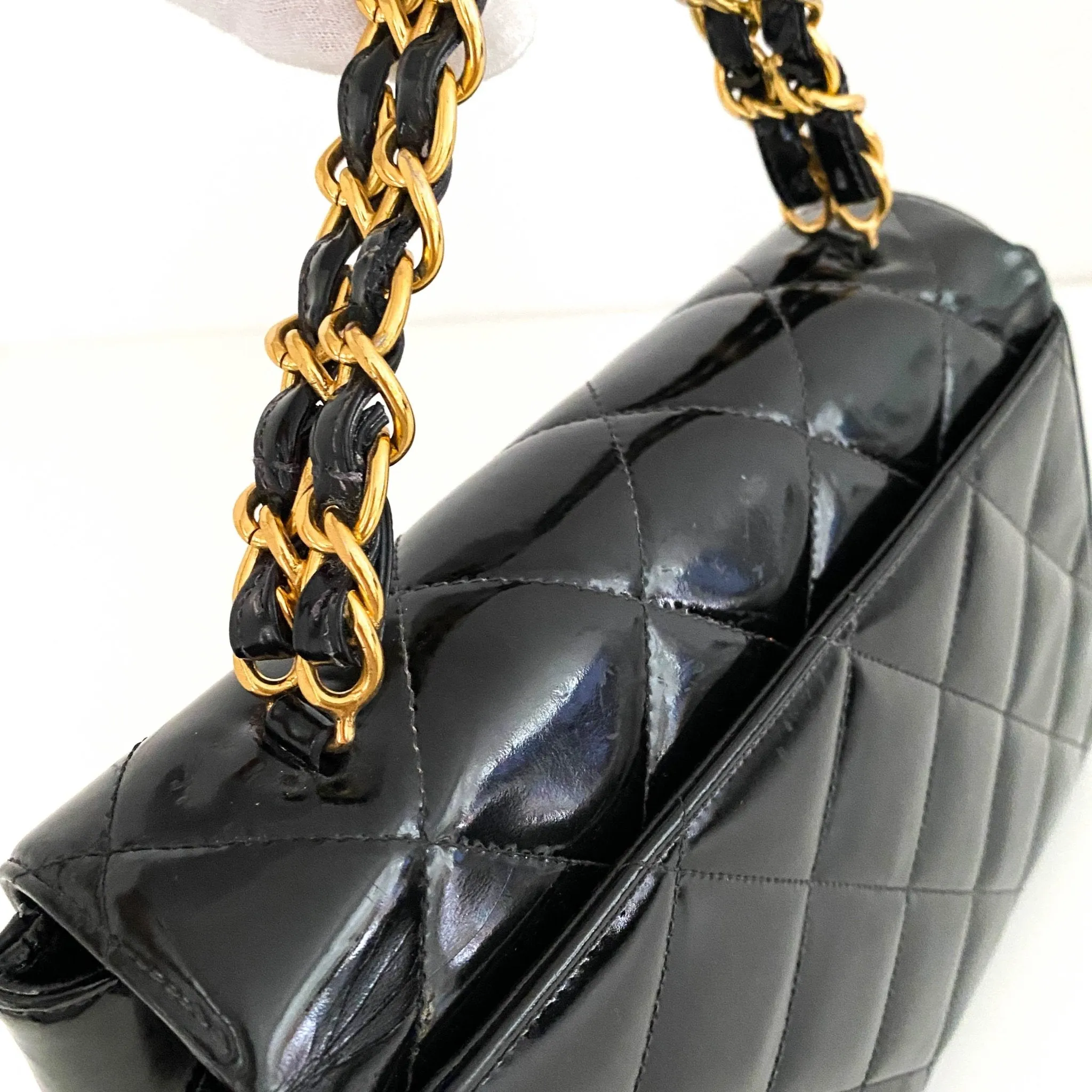 Quilted Matelasse Patent Chain  Bag