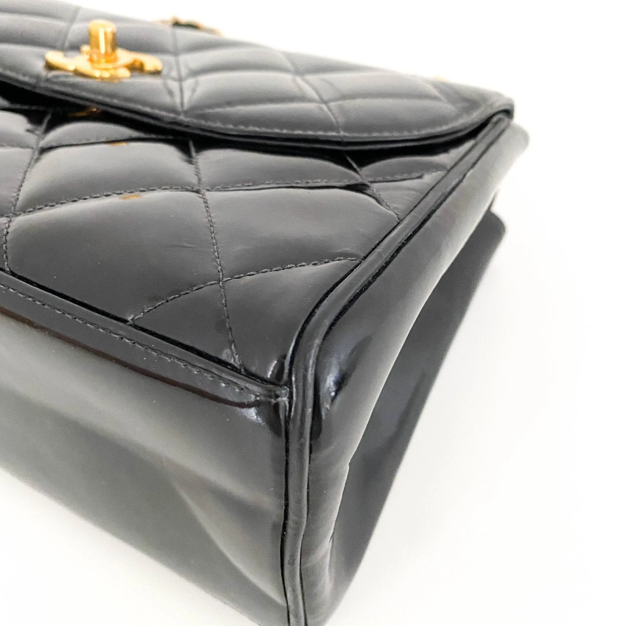 Quilted Matelasse Patent Chain  Bag