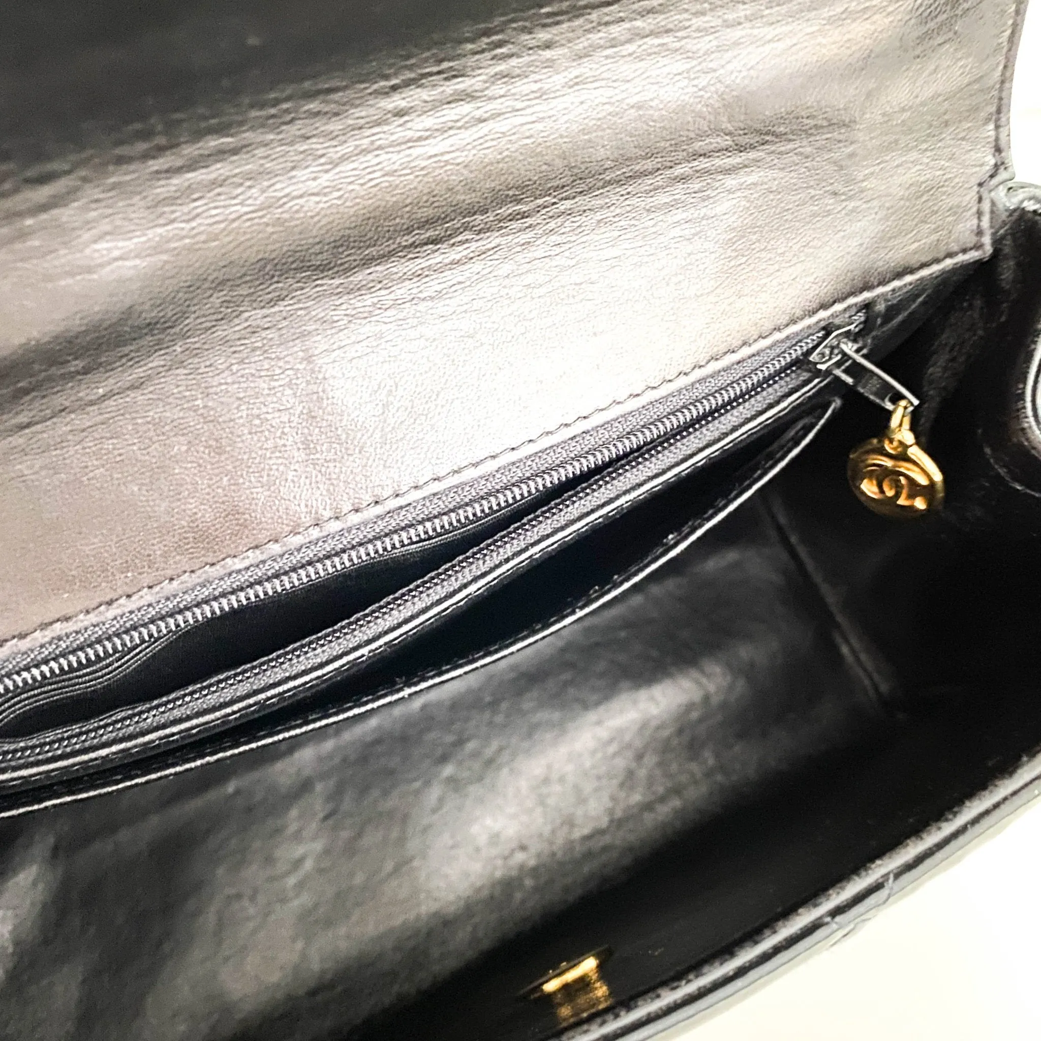 Quilted Matelasse Patent Chain  Bag