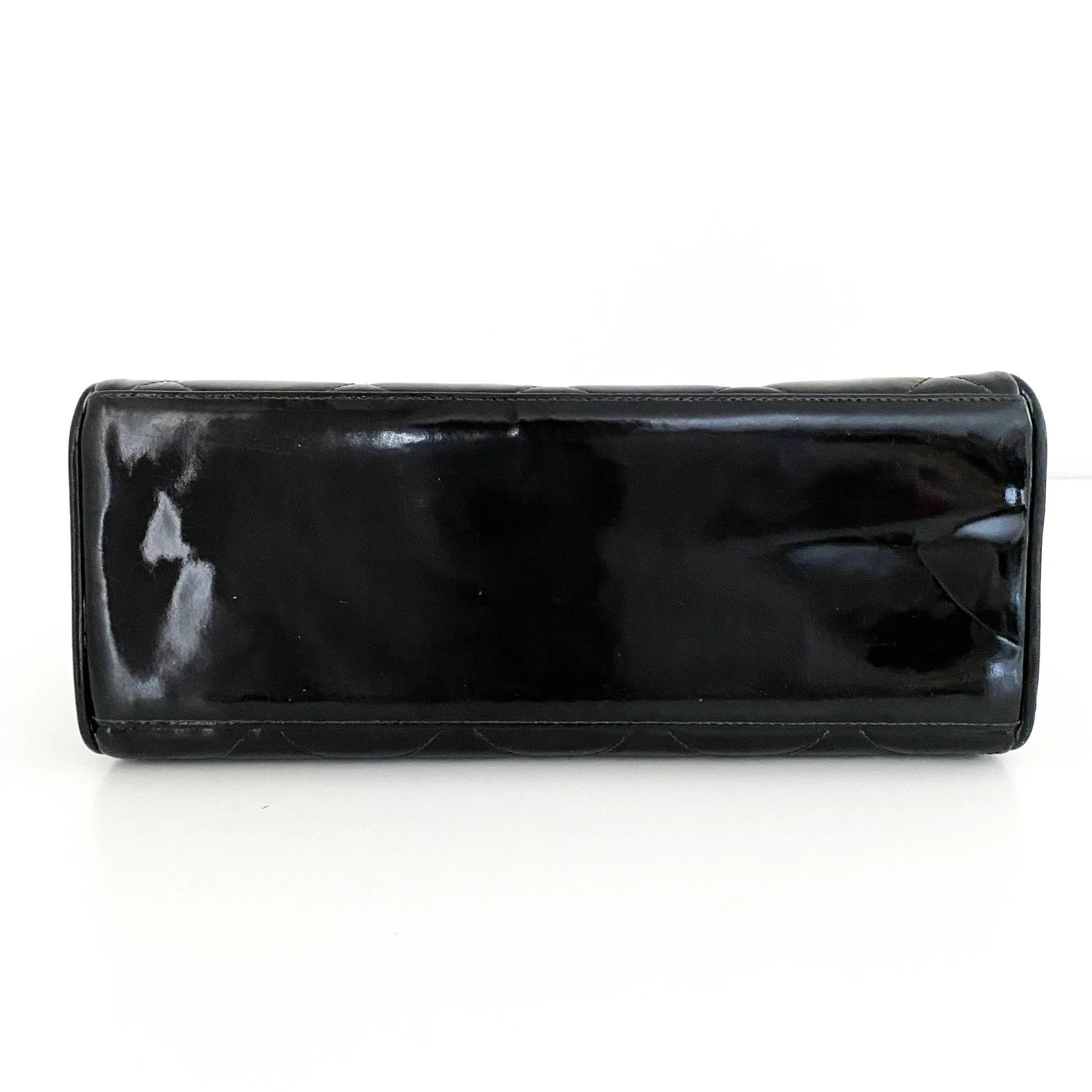 Quilted Matelasse Patent Chain  Bag